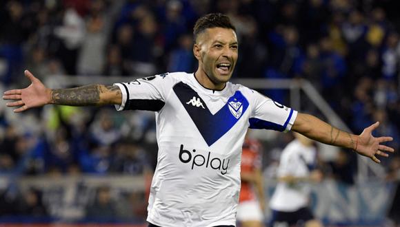 Vélez derrotó a Estudiantes de La Plata y clasificó a octavos de final de la Copa Libertadores. (Foto: AFP)