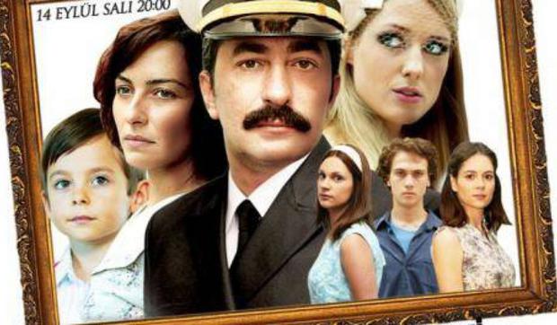 Imagen promocional de la telenovela turca “Mar de amores” (“Öyle Bir Geçer Zaman Ki”, en su idioma original).  (Foto: Producciones D)