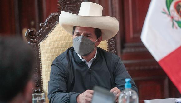 Pedro Castillo respondió ante el fiscal adjunto supremo, Ramiro González. (Foto: Presidencia)