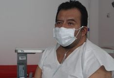 Médico
                        piurano vence al coronavirus tras luchar 28 días
                        por su vida en UCI