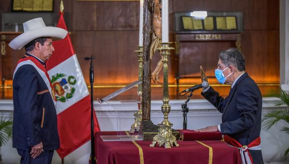 Avelino Guillén juró este jueves como nuevo ministro del Interior. (Foto: Presidencia de la República)