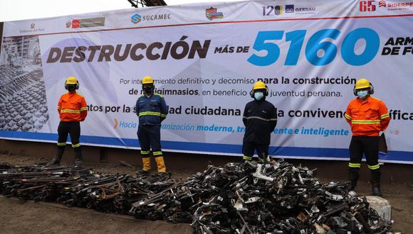 Las más de cinco mil armas fueron destruidas en la empresa siderúrgica SiderPerú, en Chimbote. (Foto: Sucamec)