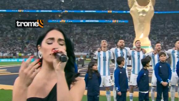 Lali Espósito apareció en Qatar y entonó el Himno Nacional de Argentina. Foto: Captura