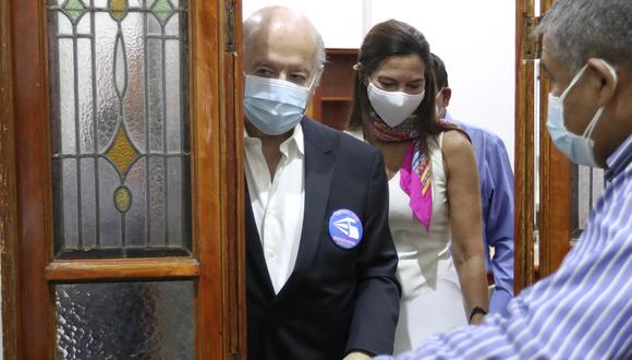 Candidato presidencial Hernando de Soto confirmó que se vacunó contra el COVID-19. (Foto: Lino Chipana Obregón / GEC)