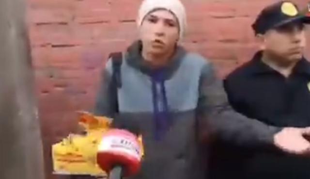 Venezolano es intervenido por vender dulces. Foto: Captura de video de Exitosa