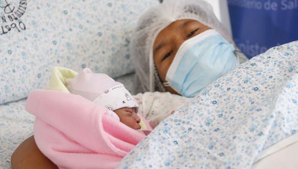 Minsa informó del nacimiento de Ayla Shamtal, la primera bebe nacida en Navidad.  (Foto. Andina)