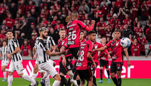 Libertad vs. Paranaense EN VIVO se enfrentan este martes 5 de julio por los octavos de final de la Copa Libertadores 2022. Foto: Libertad Facebook.