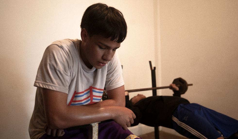 With the practice of boxing, Denegri seeks to train athletes and keep them off the streets. 