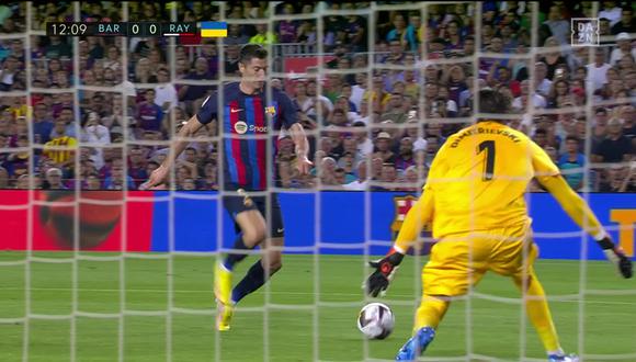Lewandowski tuvo el primer gol que fue anulado para el Barcelona vs. Rayo Vallecano. (Foto: captura DAZN)