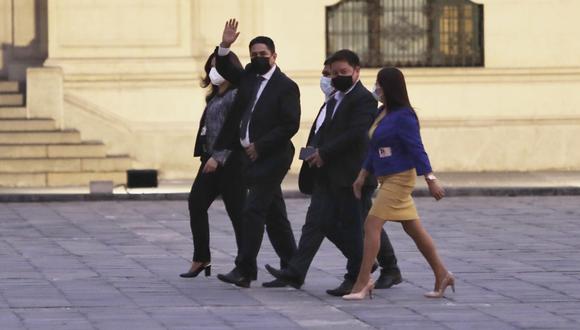 Líder de Perú Libre, Vladimir Cerrón, ingresando a Palacio de Gobierno el último lunes.