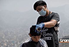 San Juan de
                        Lurigancho: Joven barbero sube a cerros y corta
                        el pelo gratis a vecinos