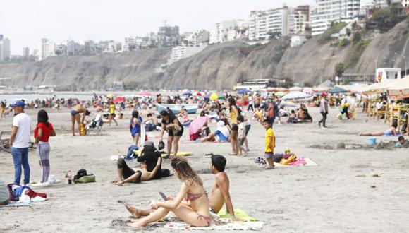 Gobierno prohíbe consumo de bebidas alcohólicas en playas el 25 y 26 de diciembre y el 1 y 2 de enero | Foto: El Comercio