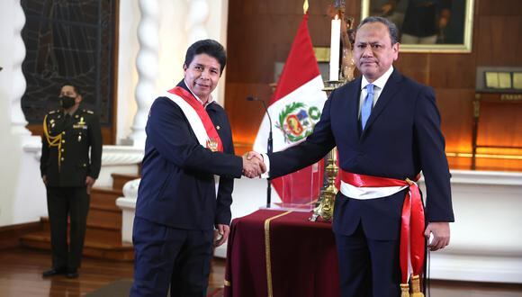 Mariano González juró como ministro del Interior ante el presidente Pedro Castillo el pasado 4 de julio. (Foto: Presidencia del Perú)