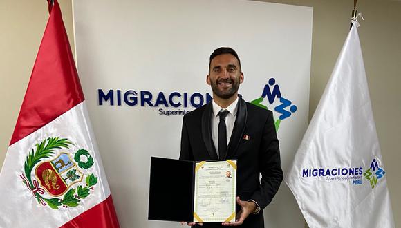 Pablo Míguez consiguió su título de nacionalidad peruana. (Foto: Twitter - Pablo Míguez)