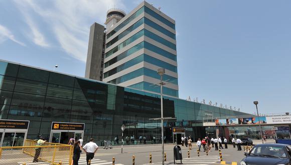 Desde el 29 de agosto al 29 de octubre, no habrá vuelos de 2 a.m. a 5 a.m. en el aeropuerto Jorge Chávez por mantenimiento de la pista de aterrizaje. (Foto: GEC)