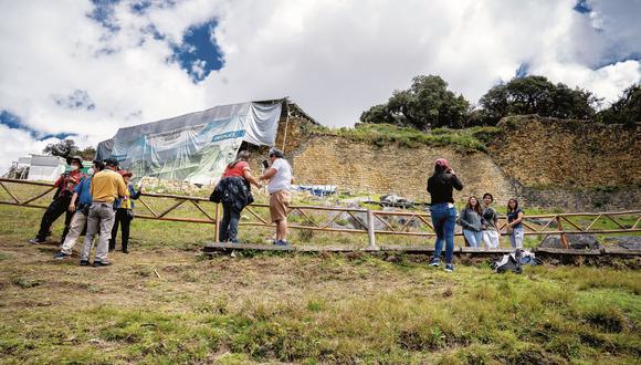 Autoridades y especialistas visitan fortaleza de Kuélap para investigar derrumbes en muralla perimetral