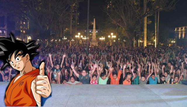 Las siguientes imágenes se volvieron viral en YouTube. Miles de fanáticos de 'Dragon Ball Super' invadieron las calles de Machala, Ecuador para gozar con Gokú y sus amigos.