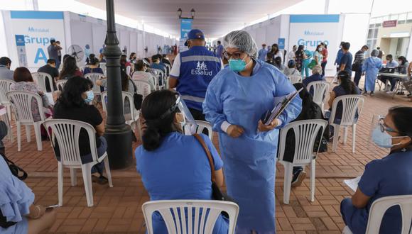 El proceso de vacunación en la Fortaleza del Real Felipe en el Callao no se interrumpirá en Año Nuevo, informó Essalud. (Foto: Seguro Social de Salud)
