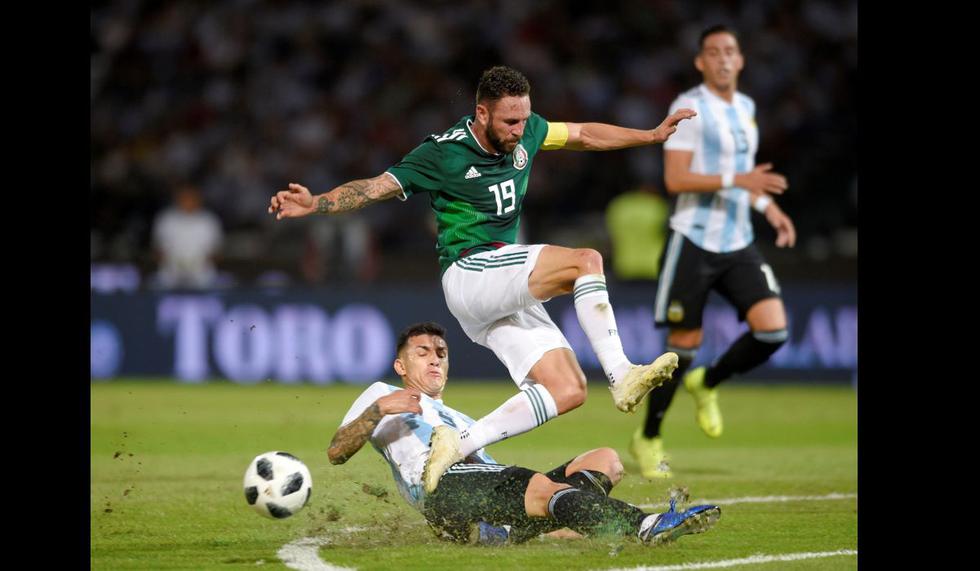 Memo Ochoa y su doble atajada sensacional en el Argentina vs México por