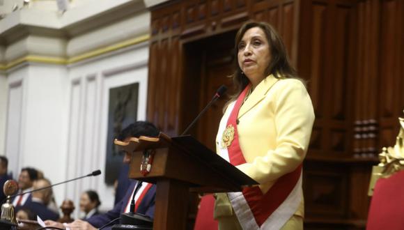 Dina Boluarte juró como presidenta de la República tras la vacancia de Pedro Castillo. | Crédito: Congreso / Víctor Vásquez