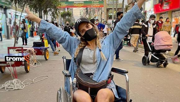 Alejandra Baigorria se pasea por Gamarra en silla de ruedas: supervisa sus tiendas por campaña navideña
