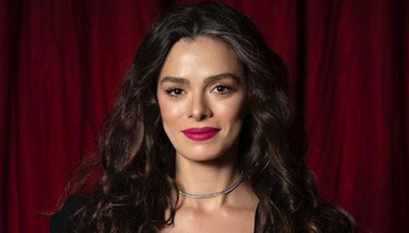 La actriz truca se hizo conocida internacionalmente por su papel de Bahar en la telenovela “Mujer” (Foto: Özge Özpirinçci / Instagram)