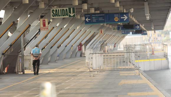 Estación Naranjal del Metropolitano luce paralizada por la inmovilización nacional obligatoria. Foto: GEC
