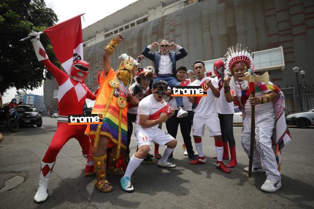 El 'Gareca peruano' y otros hinchas representativos agradecen a Ricardo Gareca tantas alegrías que supo dar al Perú . (Entrevista: Isabel Medina / Foto: Britanie Arroyo / Trome)